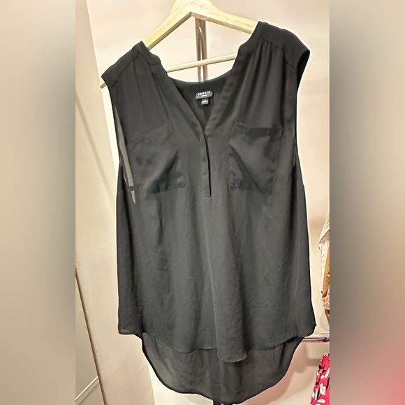 Torrid Harper Black Sleeveless Women's Top, Size 2 or 2X - Picture 1 of 5